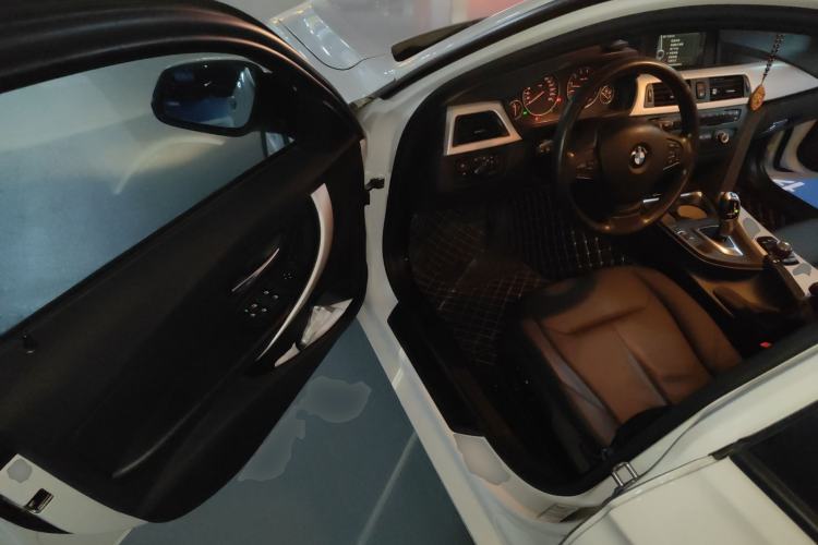 TDK.VehicleDetails.img