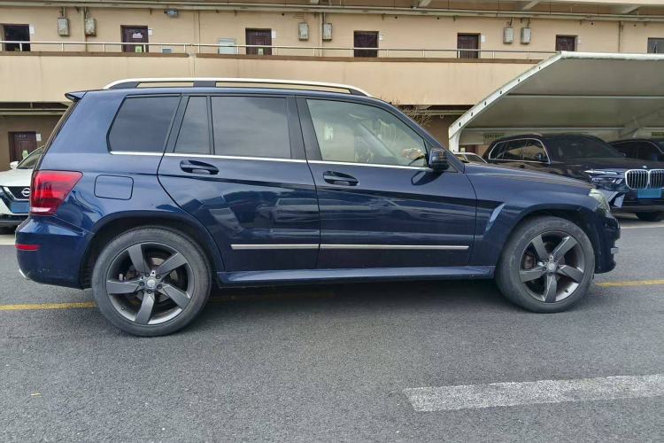 Used Mercedes-Benz GLK-Class 2013 GLK 300 4MATIC Dynamic Sunroof Model