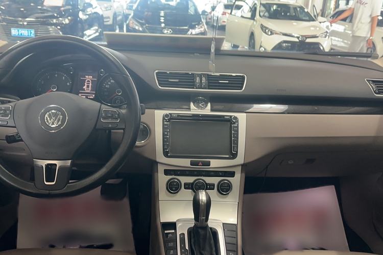 Used Volkswagen Magotan 2015 Facelift 1.8TSI Luxury Model
