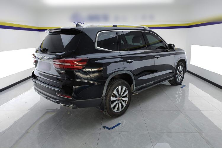 Used Roewe RX8 2018 30T Smart Connectivity Two-Wheel Drive Flagship Edition
