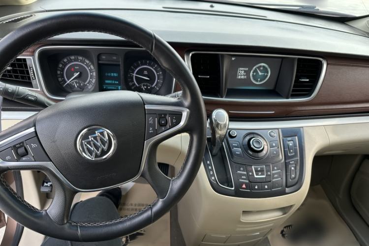 Used Buick GL8 2018 28T Luxury Model China VI Standard