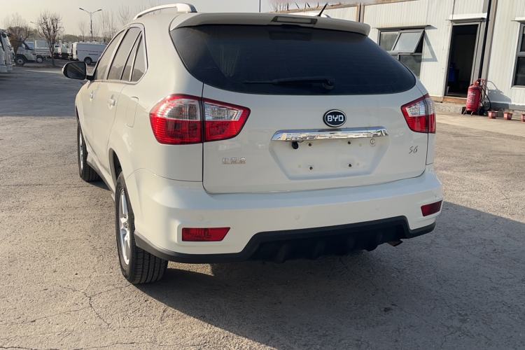 Used BYD S6 2014 2.0L Manual Luxury 5-Seater
