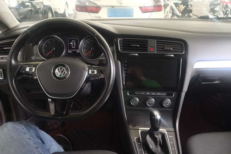 Used Volkswagen Golf 2018 1.6L Automatic Comfort Model
