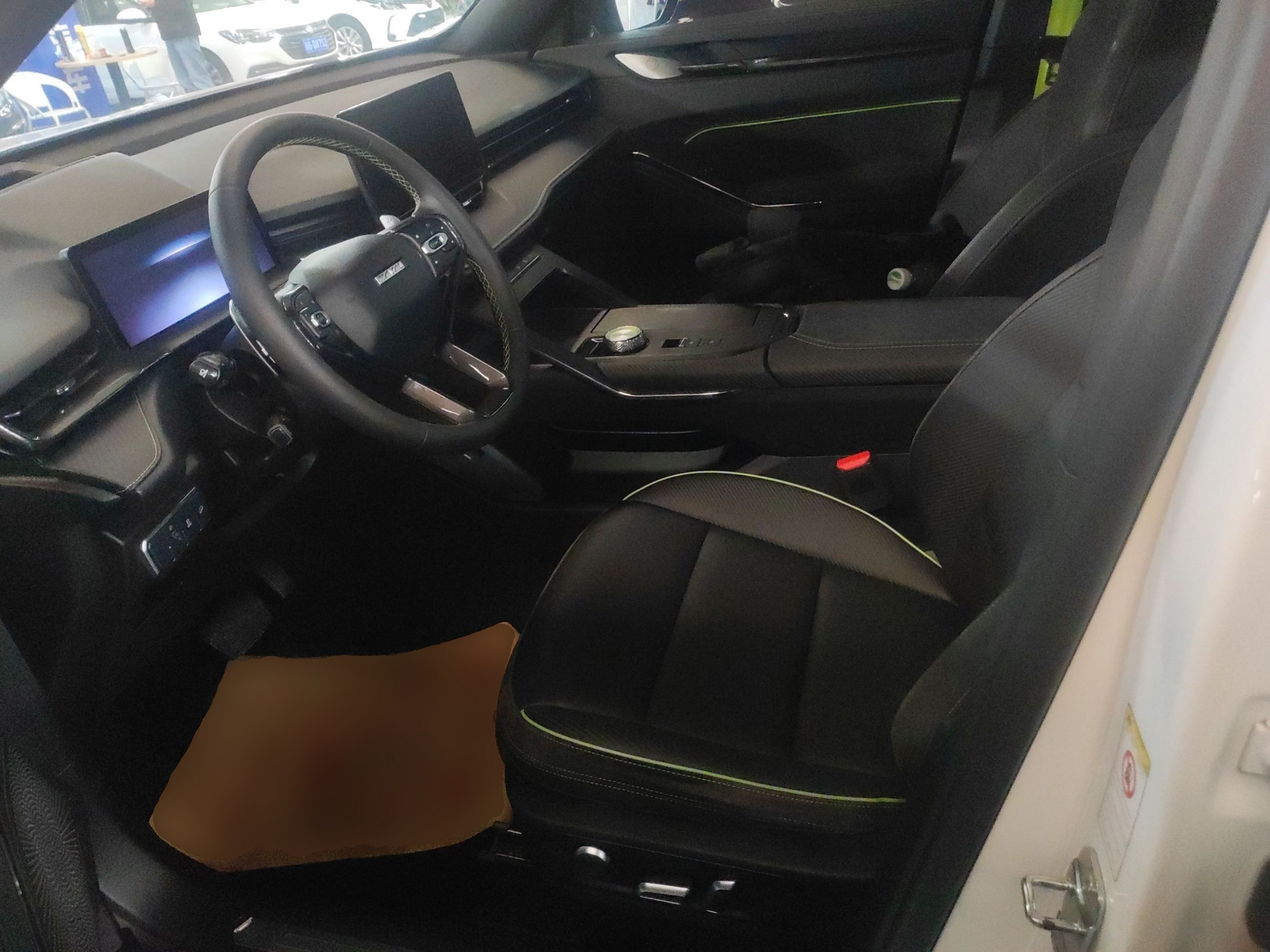 Переднее сиденье в автомобиле