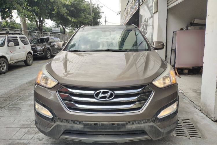 Used Hyundai Santa Fe 2013 2.4L Automatic Two-Wheel Drive Smart Version
