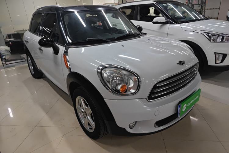 Used  Countryman 2011 1.6L ONE
