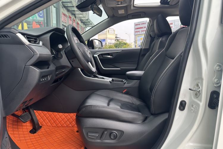 Used Toyota RAV4 2020 2.0L CVT Two-Wheel Drive Fashion Edition