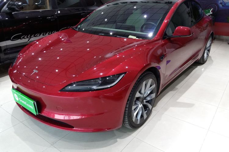 Used Tesla Model 3 2023 Long-Range All-Wheel-Drive Version
