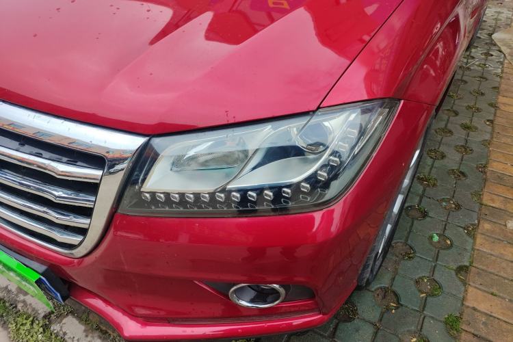 Used Haval H2 2017 Red-Label 1.5T Manual Two-Wheel Drive Luxury Model
