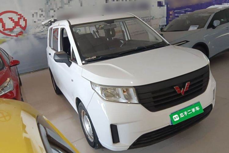 Used Wuling Hongguang PLUS 2019 1.5T Manual Standard Version 7 Seats
