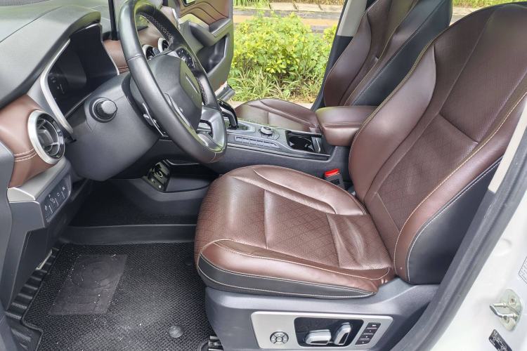 Used Wey VV6 2018 2.0T Two-Wheel Drive Flagship Version China V Standard
