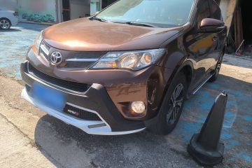 Used Toyota RAV4 2015 2.0L CVT Two-Wheel Drive Urban Edition