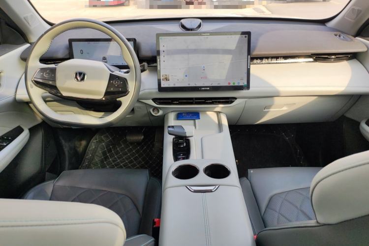 Used Changan UNI-Z New Energy 2024 Blue Whale Smart Electric iDD 125km Excellence Model
