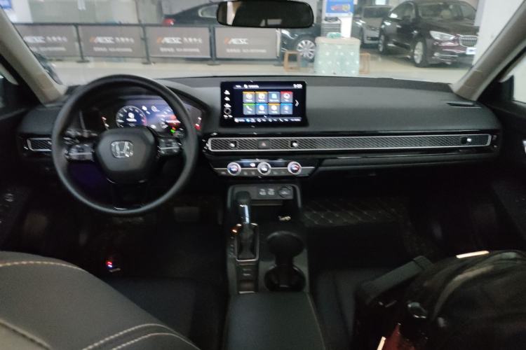 Used Honda Civic 2023 240TURBO CVT Dynamic · Center Stage Special Edition
