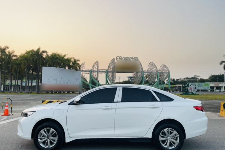 Used Geely Auto Emgrand New Energy 2022 EV Pro Ride-Hailing Version Lithium Iron Phosphate
