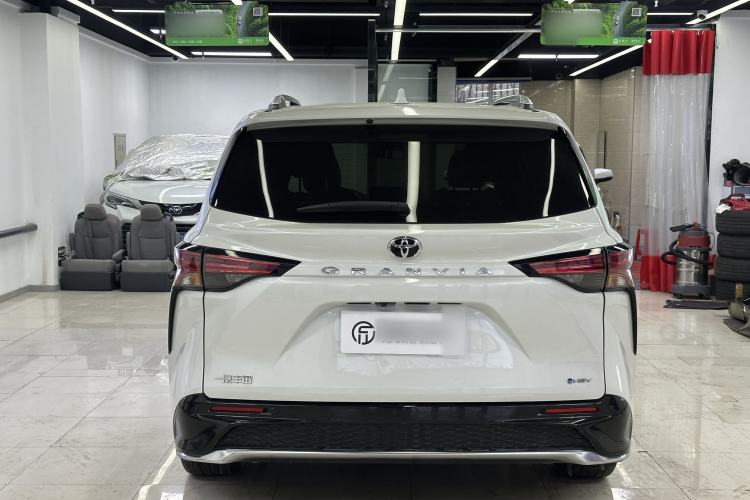 Used Toyota Granvia 2024 2.5L Hybrid Prestige PLUS Edition