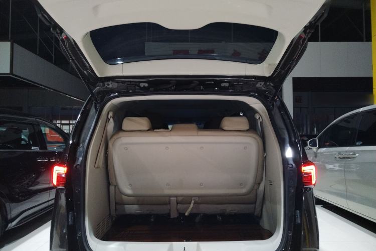 Used Buick GL8 2021 Land Cruiser Executive Class 652T Comfort Model
