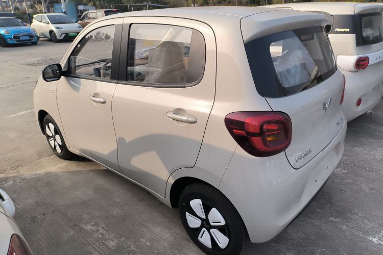 Used Wuling Hongguang MINIEV 2025 Four-Door Version Advanced Edition
