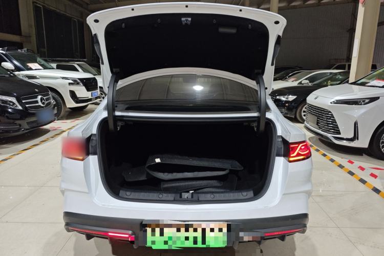 Used BYD Qin L 2024 DM-i 80KM Leading Model
