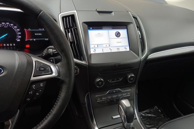 Used Ford Edge 2018 EcoBoost 245 Two-Wheel-Drive Titanium 7-Seater China VI Standard
