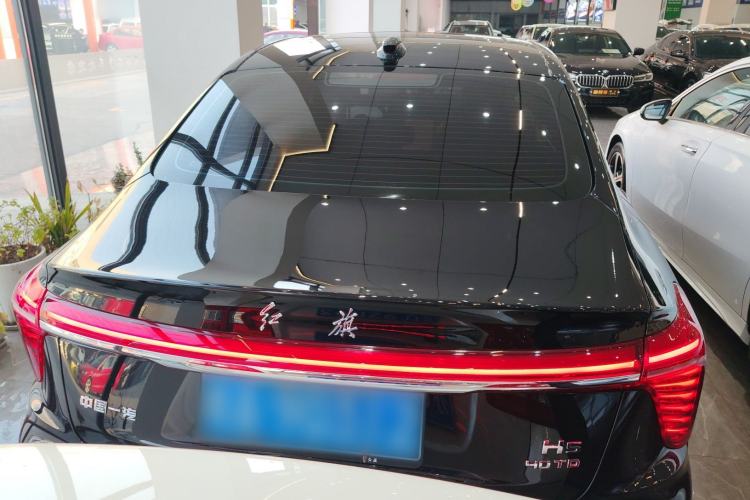 Used Hongqi H5 2025 2.0T Automatic Flag Edition – 500 000 Units Commemorative Version
