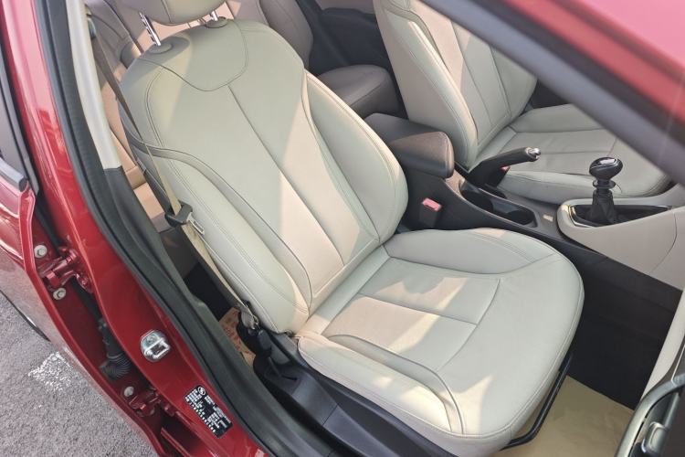 Used Buick GT 2018 15T Manual Elite Version China V Standard
