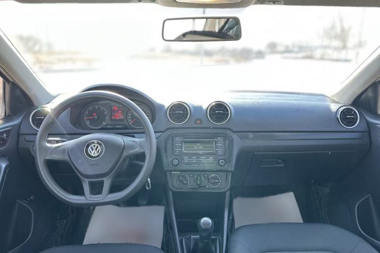 Used Volkswagen Jetta 2019 Dream Edition 1.4L Manual Fashion Version
