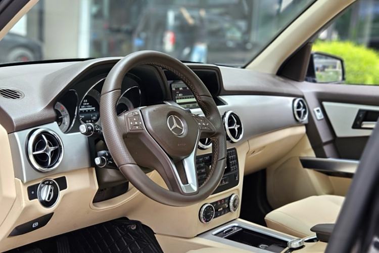 Used Mercedes-Benz GLK-Class 2013 Facelift GLK 300 4MATIC Fashion Edition
