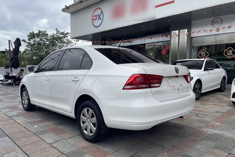 Used Volkswagen Santana 2015 1.6L Manual Fashion Edition
