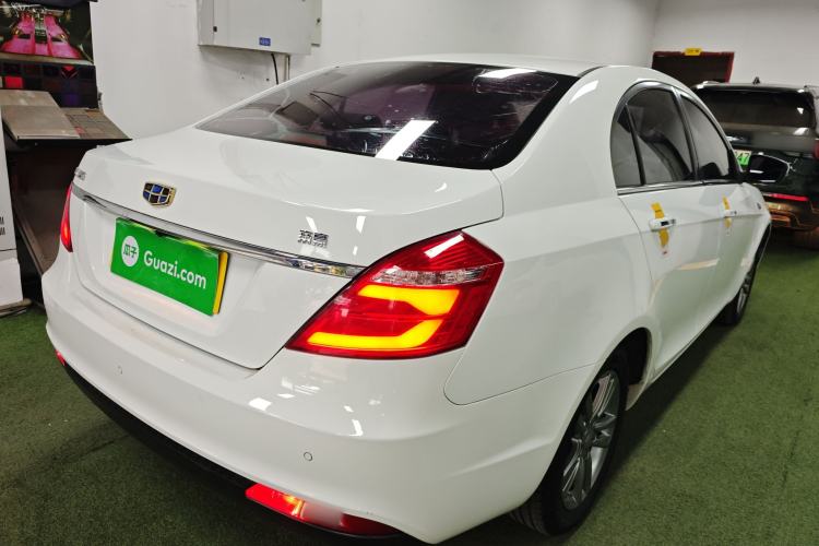 Used Geely Auto Emgrand 2017 Sedan Million Edition 1.5L Manual Upward Connect Version
