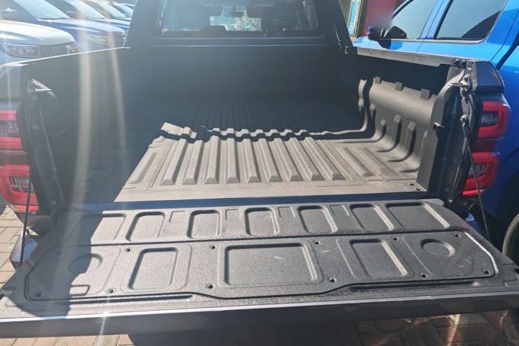 Used Great Wall King Kong Poer 2024 2.0T Automatic 8AT Diesel Two-Wheel-Drive Navigation Edition Flatbed
