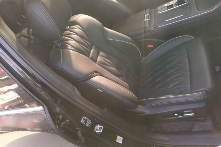 Used GAC Trumpchi GS8 2022 Linghang Series 2.0 TGDI Two-Wheel-Drive Luxury Smart Connectivity Version (7 Seats)
