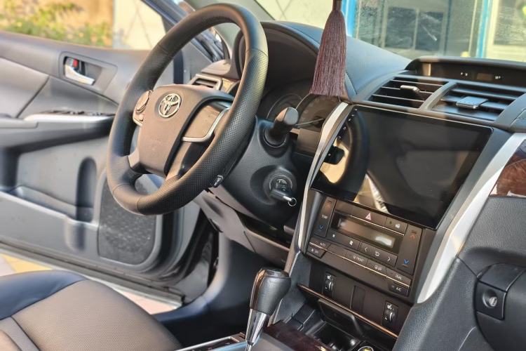 Used Toyota Camry 2015 2.0G Premier Edition
