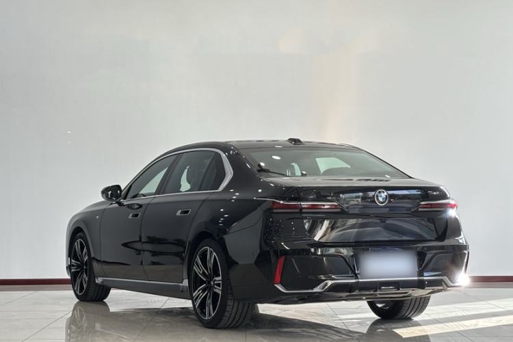 Used BMW 7 Series 2023 735Li M Sport Package
