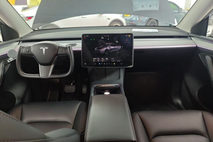 Used Tesla Model Y 2024 Long-Range All-Wheel-Drive Version
