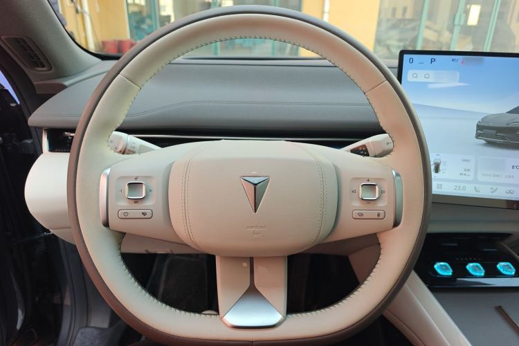 Used  L07 2025 530 Ultra DeepBlue Intelligent Driving AD PRO Pure-Electric Version