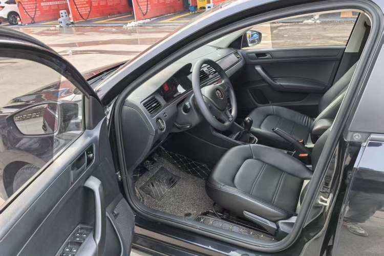 Used Volkswagen Santana 2018 1.5L Manual Fashion Edition