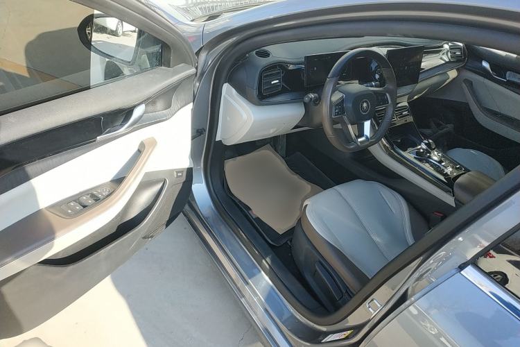 Used BYD Qin PLUS 2024 HONOR Edition DM-i 55KM Leading Model
