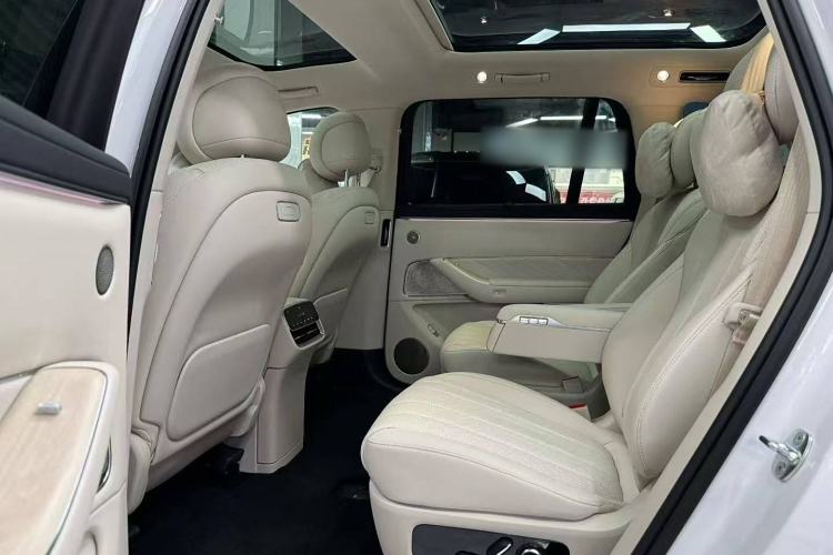 Used Hima AITO M8 2025 Extended-Range Max Version 37 kWh 6-Seater
