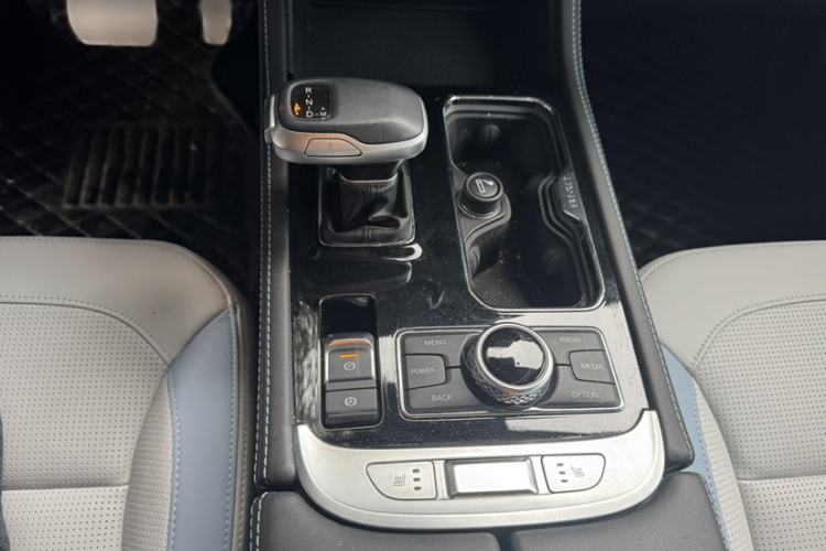 Used Beijing Auto BJ40 2023 2.0T Automatic Four-Wheel Drive Urban Hunter Edition Prestige Version
