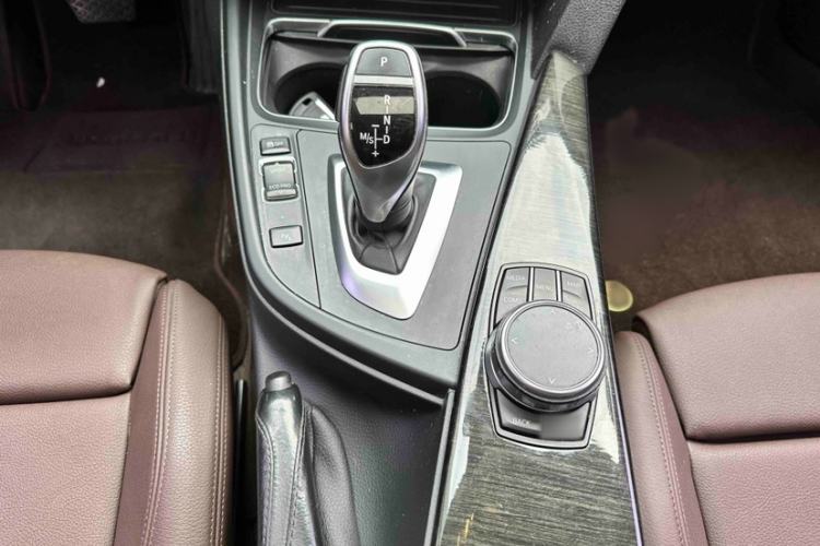 Used BMW 3 Series 2018 320Li Leading Luxury Package
