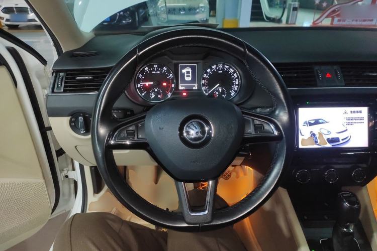 Used Skoda Octavia 2017 1.6L Automatic Smart Drive Edition
