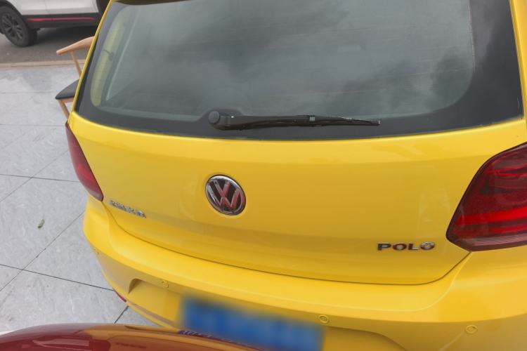 Used Volkswagen Polo 2014 1.4L Manual Fashion Edition
