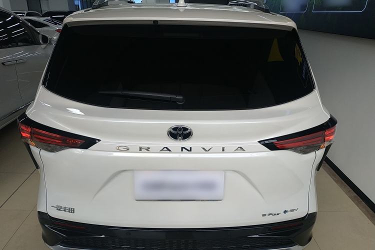 Used Toyota Granvia 2024 2.5L Hybrid Prestige PLUS Four-Wheel Drive Version