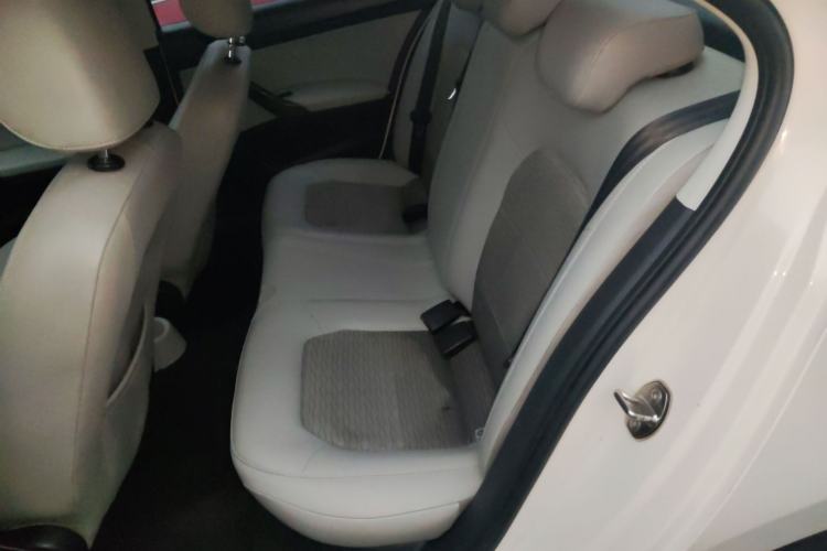 Used Skoda Rapid 2015 1.6L Manual Smart Selection Model
