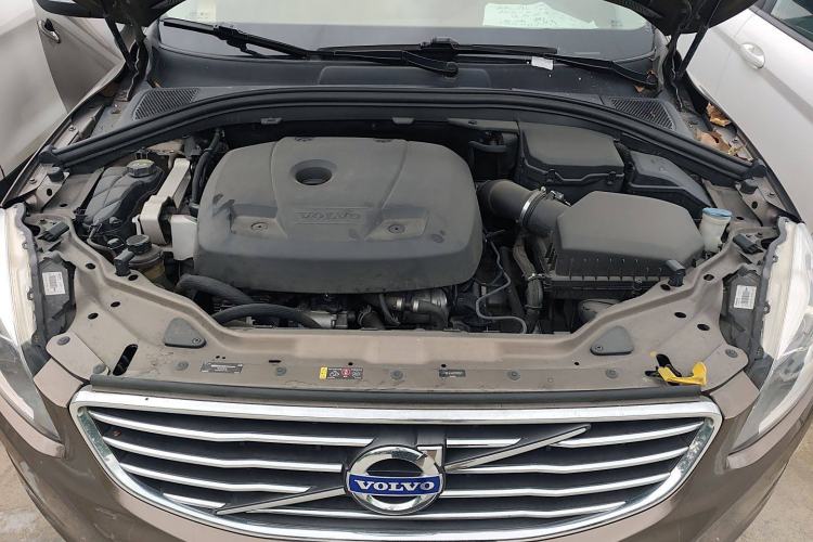 Used Volvo XC60 2015 T5 Smart Upgrade Model
