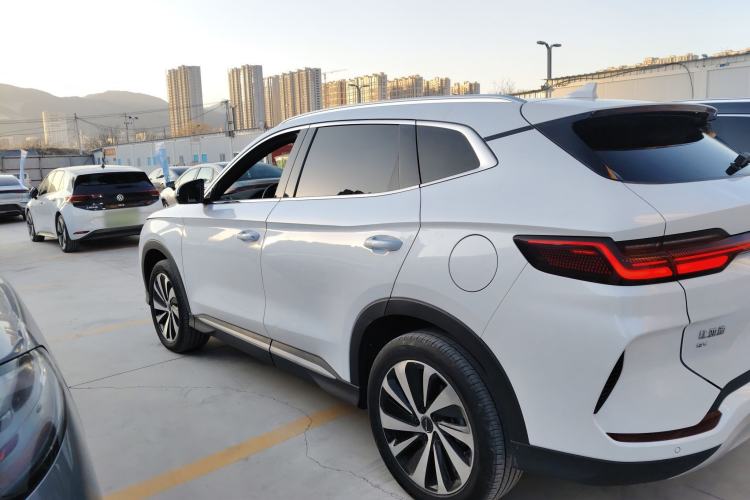 Used BYD Song PLUS New Energy 2023 Champion Edition EV 520KM Luxury Model