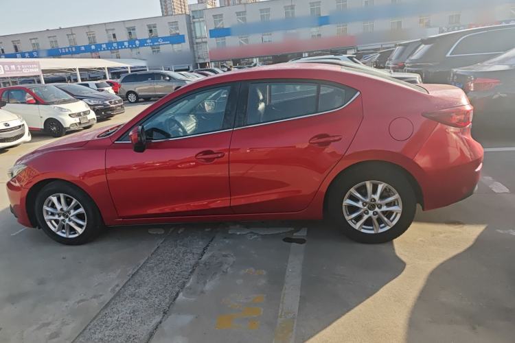 Used Mazda Mazda 3 Axela 2016 Sedan 1.5L Automatic Luxury Model

