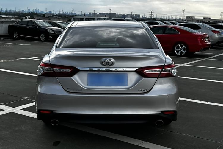 Used Toyota Camry 2019 Revised Version 2.0G Luxury Edition
