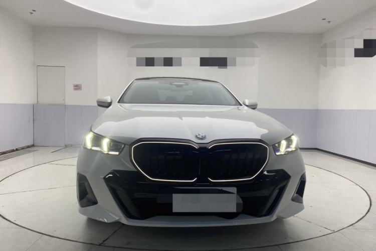 Used BMW 5 Series 2025 530Li Luxury Edition M Sport Package
